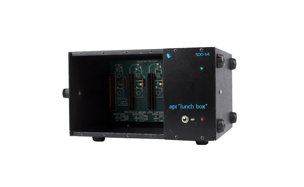 api-500-b4-four-slot-lunchbox-148-used_104408_1.webp